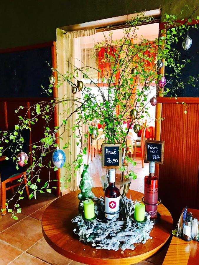 Zu Den Linden - Radebeul Pension Mit Restaurant Zewnętrze zdjęcie