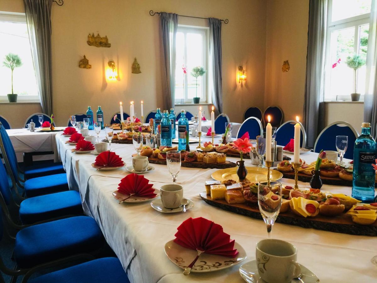Zu Den Linden - Radebeul Pension Mit Restaurant Zewnętrze zdjęcie